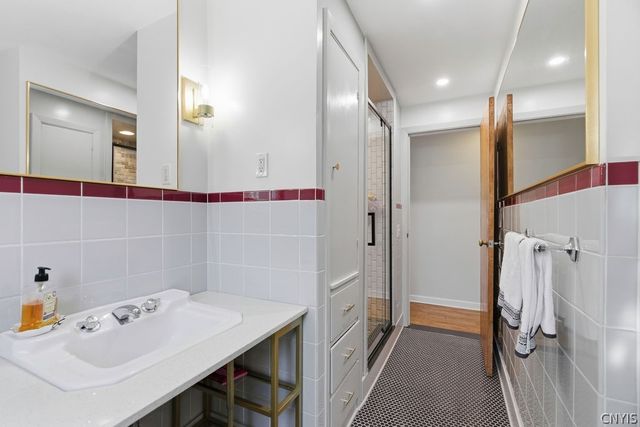 411 Brampton Drive, Dewitt, NY 13214