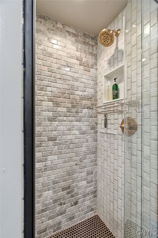 411 Brampton Drive, Dewitt, NY 13214