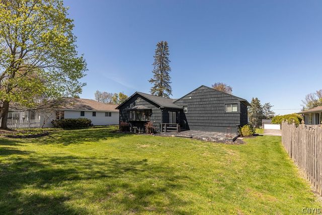 411 Brampton Drive, Dewitt, NY 13214