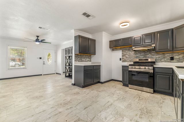 2311 N Camp, Seguin, TX 78155