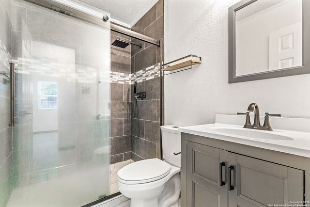 2311 N Camp, Seguin, TX 78155