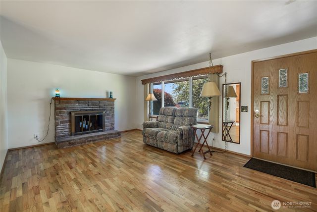 20612 14th Avenue S, Seatac, WA 98198
