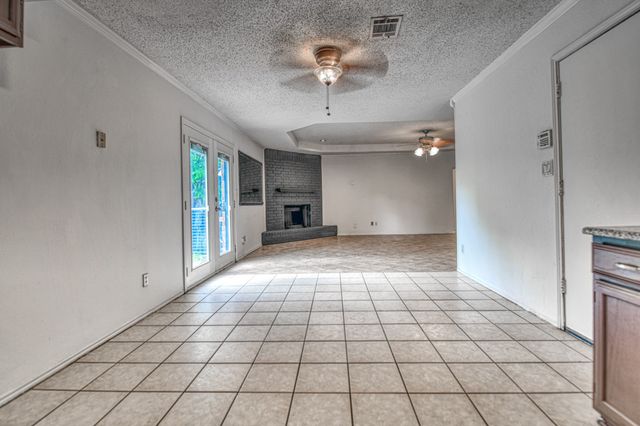 6208 Big Springs Drive, Arlington, TX 76001