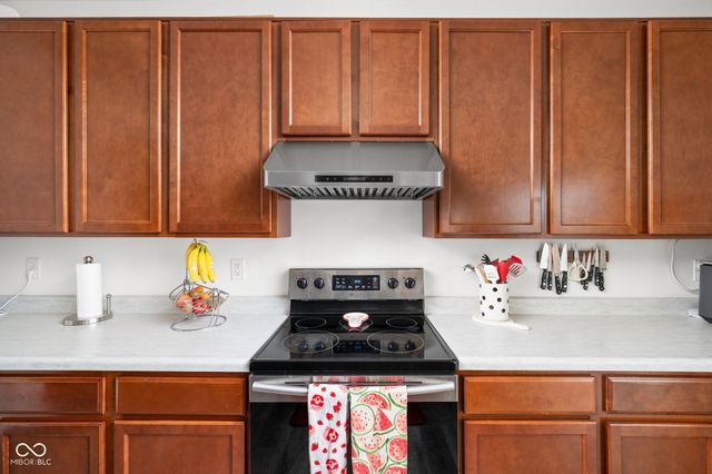 5319 Maywood Drive, Whitestown, IN 46075