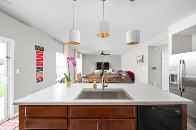 5319 Maywood Drive, Whitestown, IN 46075