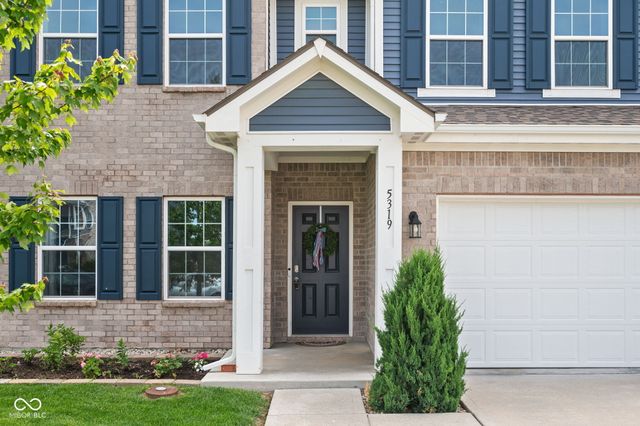5319 Maywood Drive, Whitestown, IN 46075