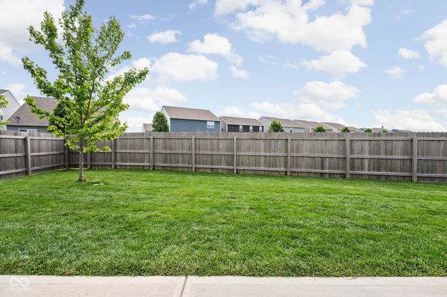 5319 Maywood Drive, Whitestown, IN 46075