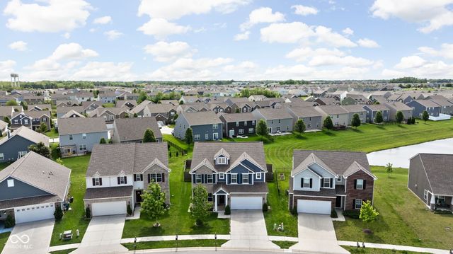 5319 Maywood Drive, Whitestown, IN 46075