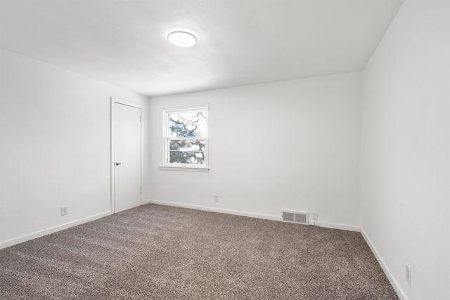 1122 Franklin Street, Cedar Falls, IA 50613