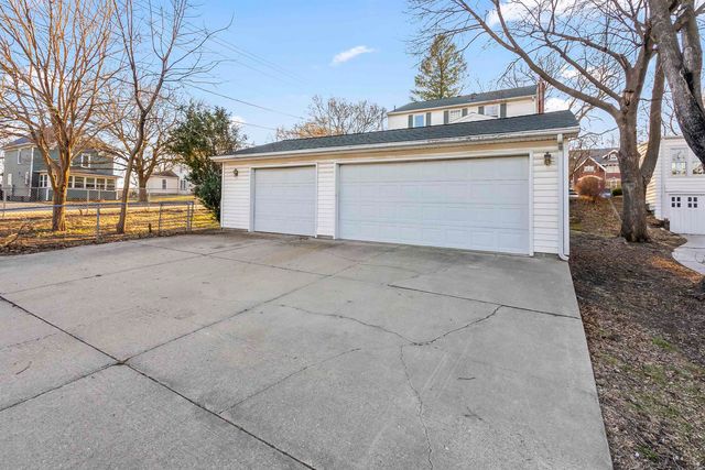 1122 Franklin Street, Cedar Falls, IA 50613