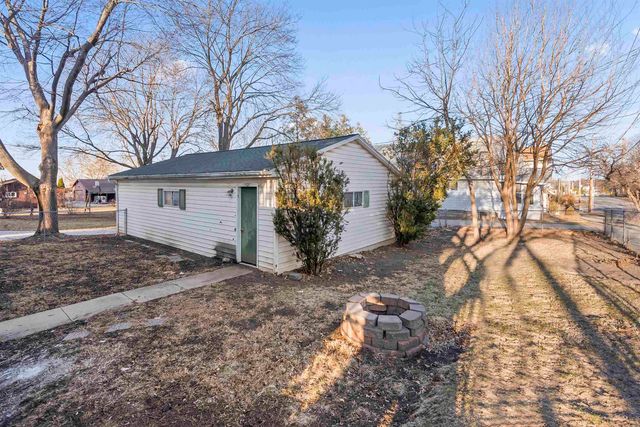 1122 Franklin Street, Cedar Falls, IA 50613