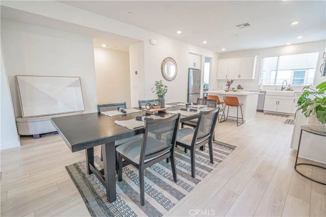 27154 Valley Oak Place, Valencia, CA 91381