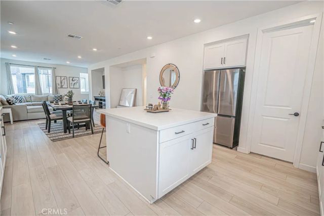 27154 Valley Oak Place, Valencia, CA 91381