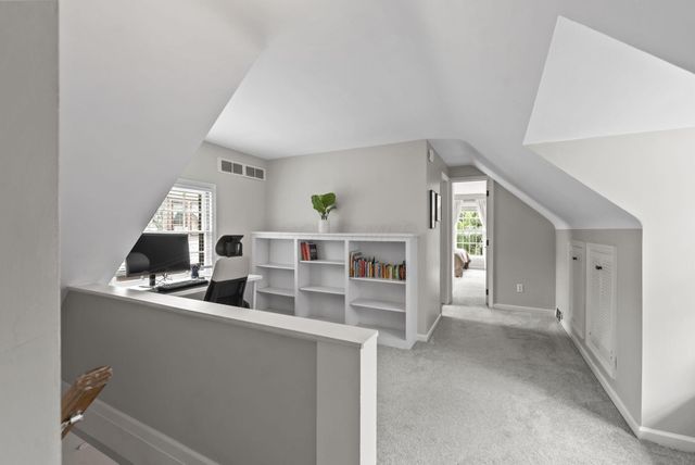43 E Beck Street, Columbus, OH 43215
