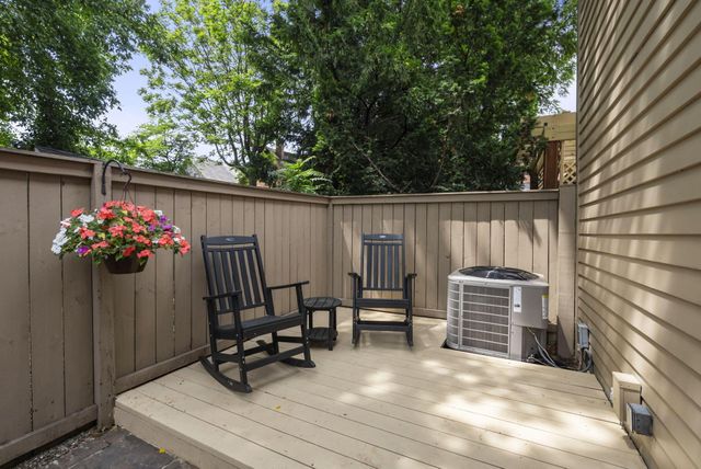 43 E Beck Street, Columbus, OH 43215