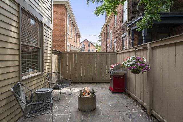 43 E Beck Street, Columbus, OH 43215