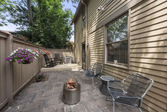 43 E Beck Street, Columbus, OH 43215