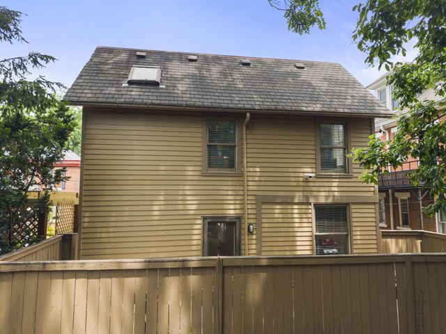 43 E Beck Street, Columbus, OH 43215