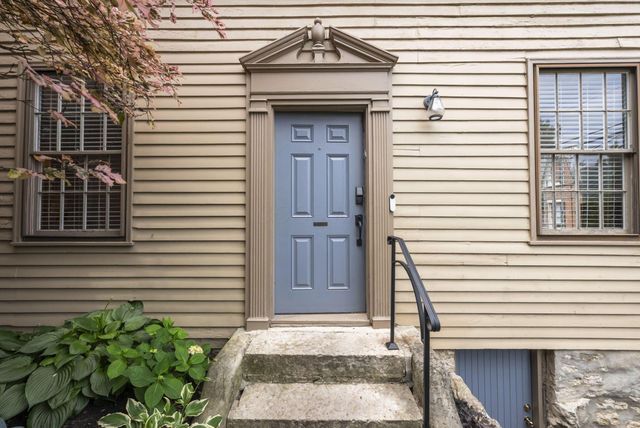 43 E Beck Street, Columbus, OH 43215