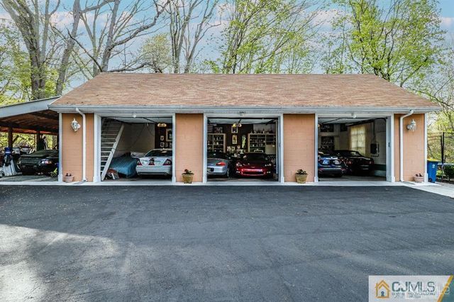2 Agress Road, Millstone, NJ 08535