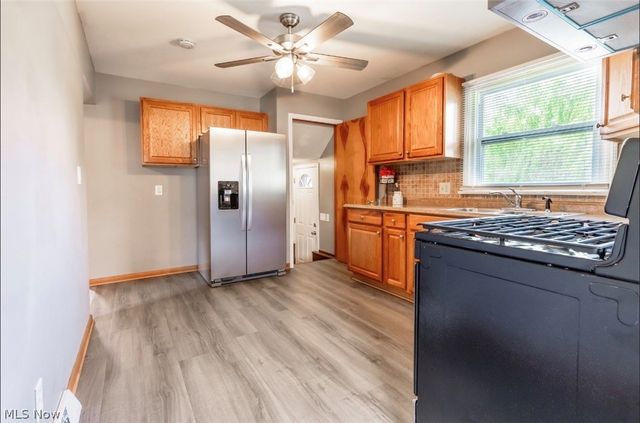 1333 W 23 Street, Lorain, OH 44052