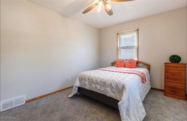 1333 W 23 Street, Lorain, OH 44052
