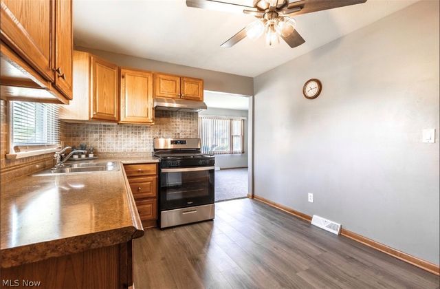 1333 W 23 Street, Lorain, OH 44052