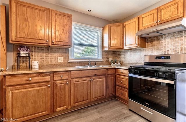 1333 W 23 Street, Lorain, OH 44052