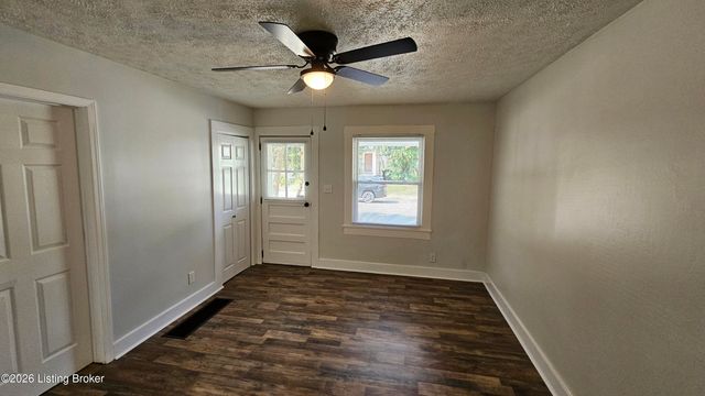 1004 Dixon Ave, Louisville, KY 40217