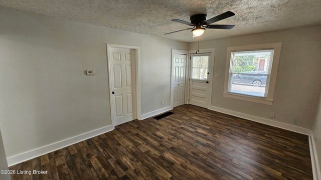 1004 Dixon Ave, Louisville, KY 40217