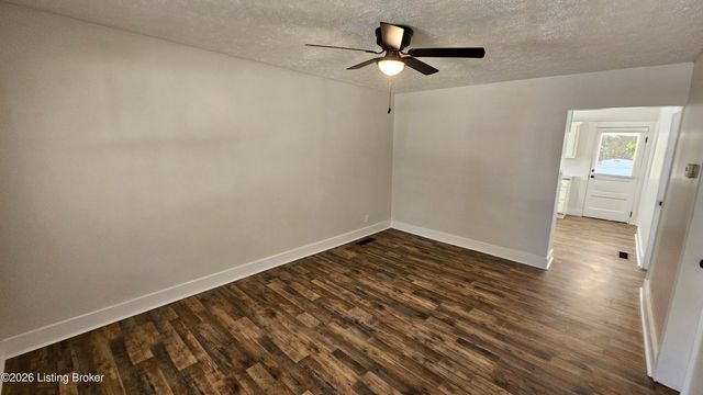 1004 Dixon Ave, Louisville, KY 40217