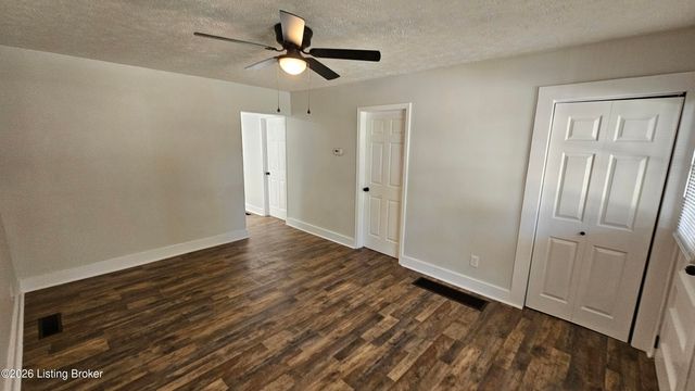 1004 Dixon Ave, Louisville, KY 40217