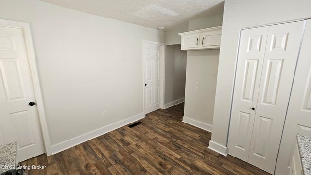 1004 Dixon Ave, Louisville, KY 40217