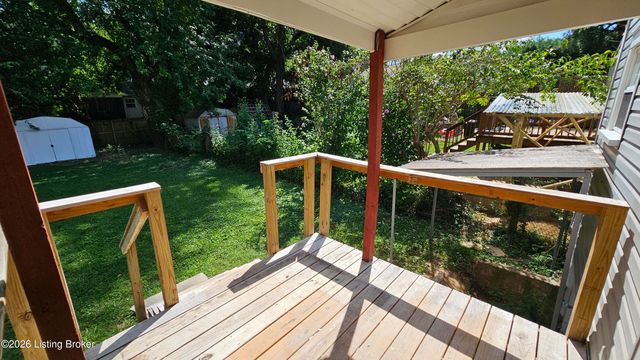 1004 Dixon Ave, Louisville, KY 40217