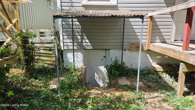 1004 Dixon Ave, Louisville, KY 40217