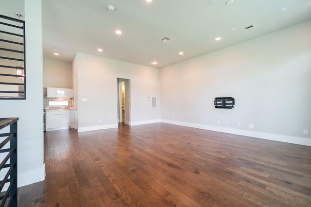 1613 Wheeler Street C, Houston, TX 77004
