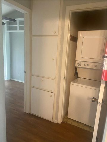 612 Park Place PL 303, Austin, TX 78705