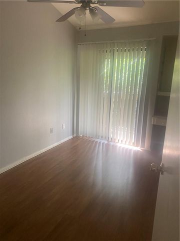 612 Park Place PL 303, Austin, TX 78705