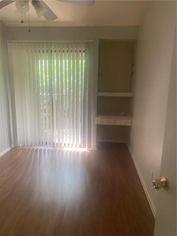 612 Park Place PL 303, Austin, TX 78705
