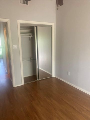 612 Park Place PL 303, Austin, TX 78705