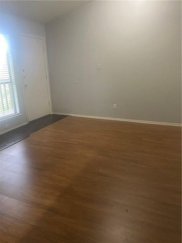 612 Park Place PL 303, Austin, TX 78705