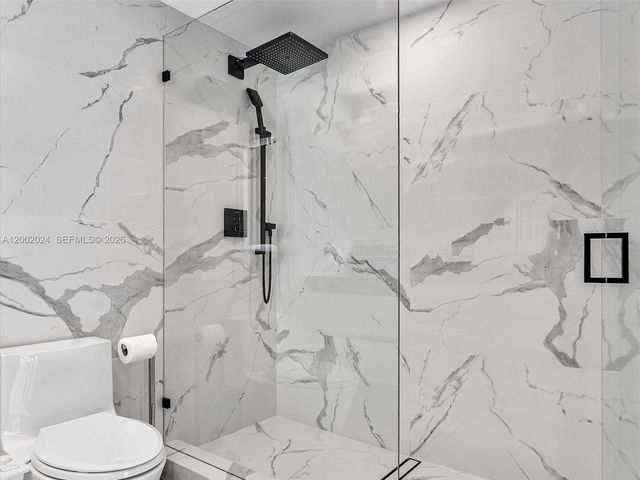 475 Brickell Ave 2715, Miami, FL 33131