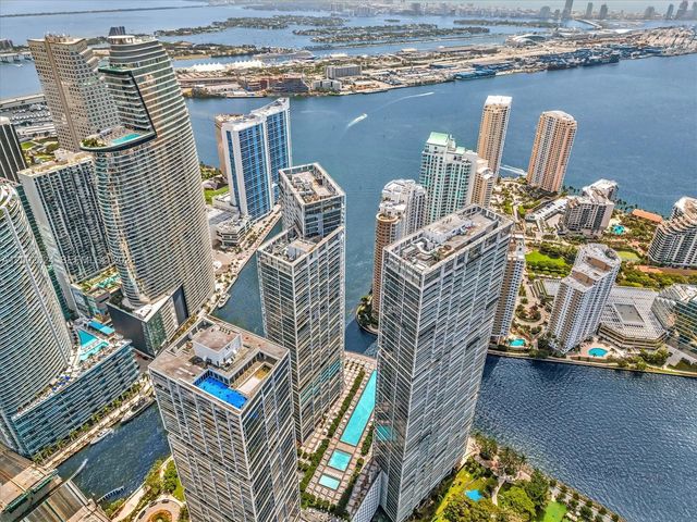 475 Brickell Ave 2715, Miami, FL 33131