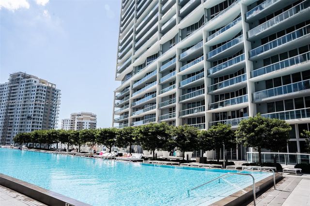 475 Brickell Ave 2715, Miami, FL 33131