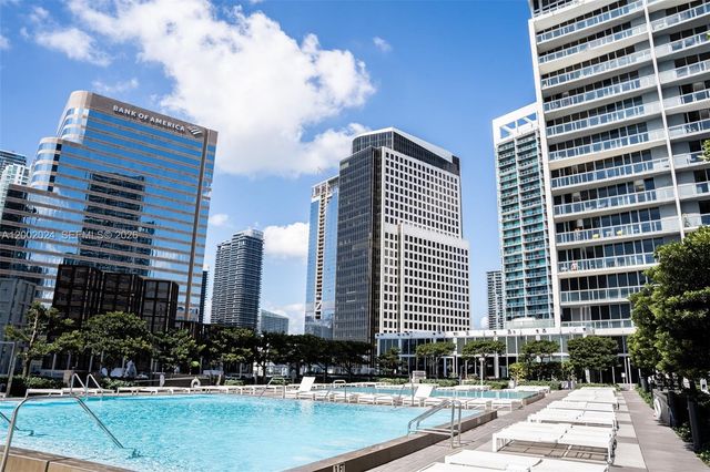 475 Brickell Ave 2715, Miami, FL 33131