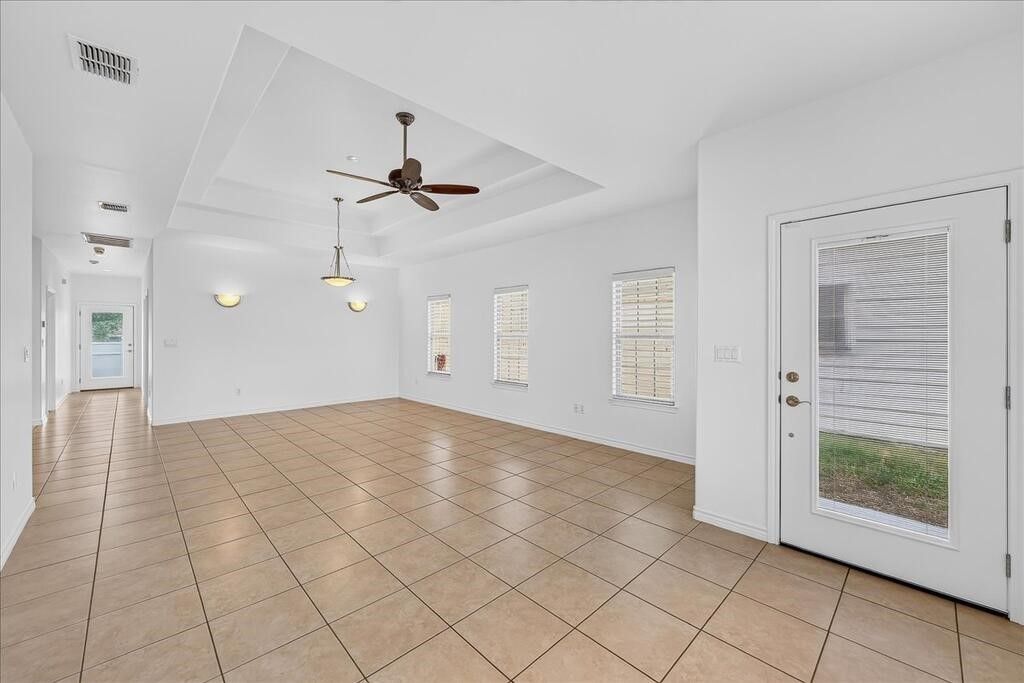 18 Olde Towne Hwy, Rockport, TX 78382 — photo 5