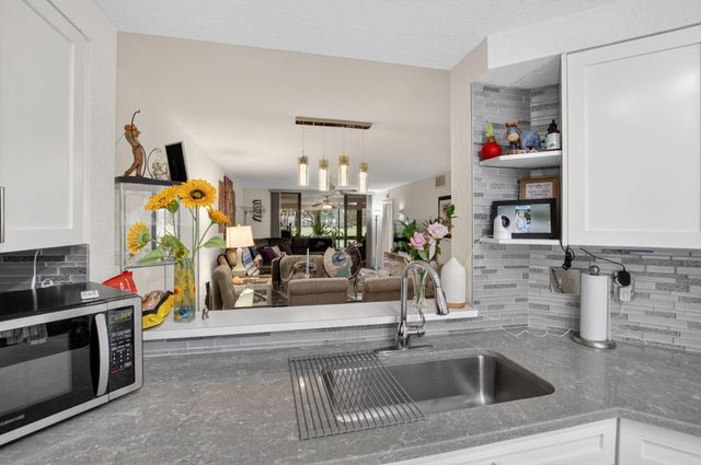 7254 Clunie Place 15002, Delray Beach, FL 33446