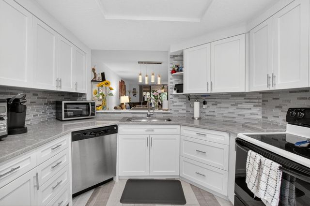 7254 Clunie Place 15002, Delray Beach, FL 33446