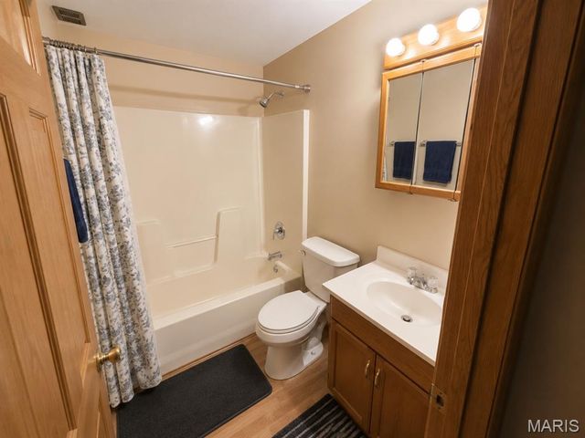 9724 Highway HH, Robertsville, MO 63072