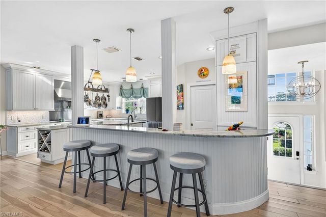 1141 Paper Fig CT, Sanibel, FL 33957